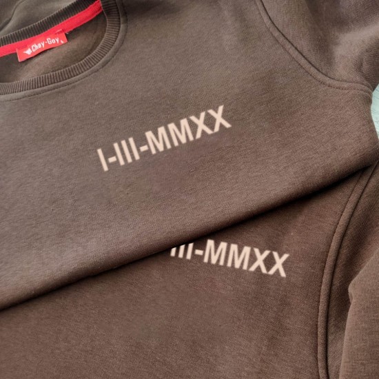 2 Adet Romen Rakamı Tarih Baskılı Sweatshirt 2 Adet Romen Rakamı Tarih Baskılı Sweatshirt